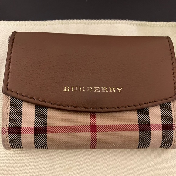 Burberry Flap Card Holder - Picture 2 of 8